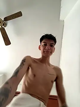 Snapshot of Luck__090 chatting on November 14, 2025, 6:06 pm Luck 090 online show from November 14, 2025, 6:06 pm