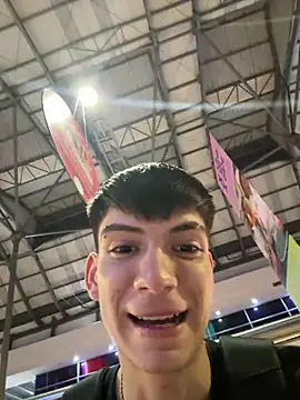 Snapshot of Luck__090 chatting on February 25, 2026, 1:37 am Luck 090 online show from February 25, 2026, 1:37 am