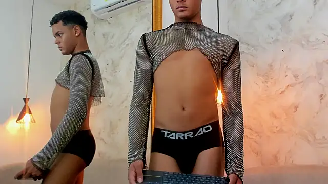 Snapshot of Valentino_Thompson chatting on November 8, 2025, 9:02 pm Valentino Thompson online show from November 8, 2025, 9:02 pm