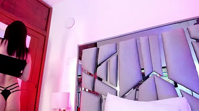  valeria saenz  online show from October 4, 2025, 3:04 am