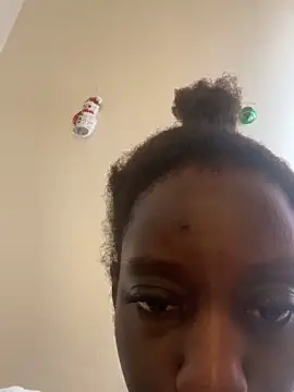 Dartthbaby online show from November 10, 2025, 3:11 pm