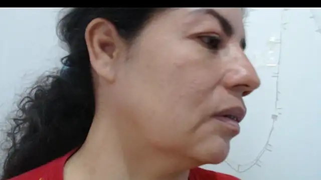 Snapshot of adelen_smith chatting on May 31, 2026, 10:33 pm adelen smith online show from May 31, 2026, 10:33 pm