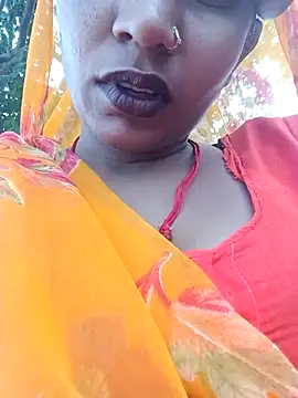 Snapshot of Hot_Seema83 chatting on October 26, 2025, 7:25 am Hot Seema83 online show from October 26, 2025, 7:25 am