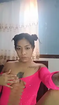 Snapshot of mamasitapetite chatting on May 8, 2026, 10:59 pm mamasitapetite online show from May 8, 2026, 10:59 pm
