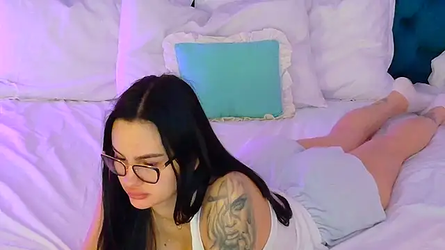 Snapshot of LexieRosse chatting on February 16, 2026, 7:04 am LexieRosse online show from February 16, 2026, 7:04 am