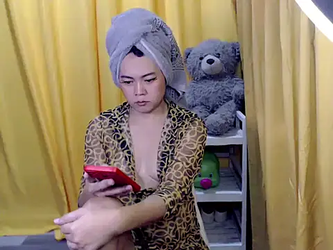 MissfrancesXxx online show from April 16, 2026, 6:25 am