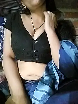 Hottestgirll online show from November 9, 2025, 7:12 pm