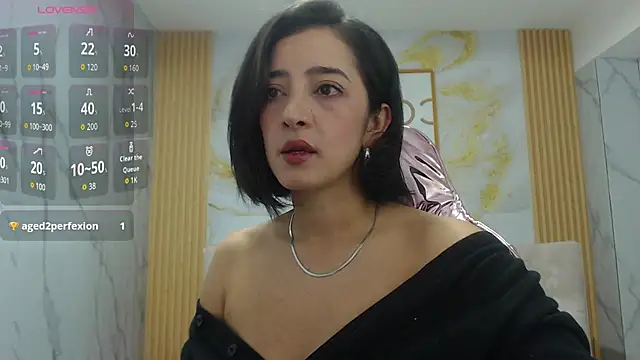 sara lopez s online show from November 24, 2025, 1:22 pm