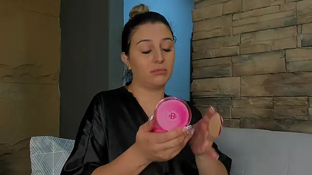 SophiaDior  online show from October 10, 2025, 12:37 pm