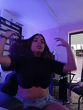 GabyMontenegro online show from November 13, 2025, 6:51 pm