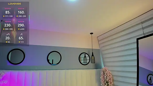 Mila Hank  online show from December 17, 2025, 12:00 pm