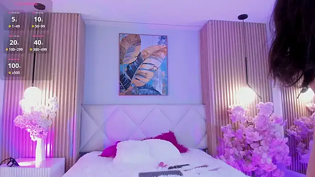 Mila Hank  online show from February 6, 2026, 1:03 pm