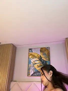 Snapshot of Mila_Hank_ chatting on May 11, 2026, 4:04 pm Mila Hank online show from May 11, 2026, 4:04 pm