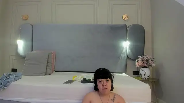 PamelaBonnet mml online show from April 4, 2026, 7:55 pm