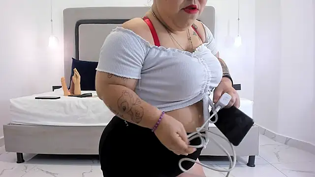 PamelaBonnet mml online show from April 11, 2026, 8:02 pm