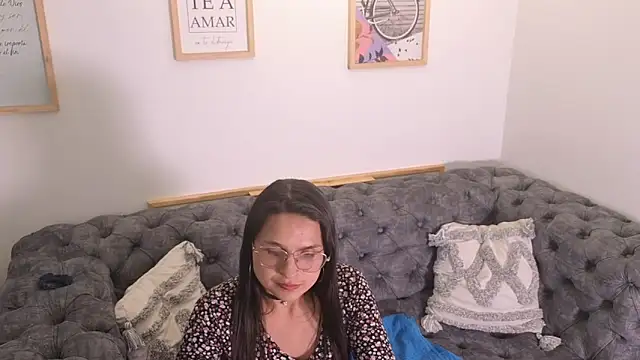 thexoticgirl online show from September 12, 2025, 8:31 pm