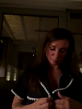 Snapshot of Justnani001 chatting on October 21, 2025, 9:37 pm Justnani001 online show from October 21, 2025, 9:37 pm