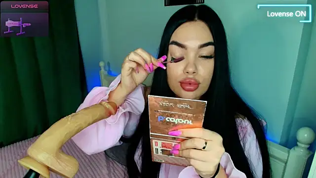 katerine Monroe online show from October 31, 2025, 7:09 am