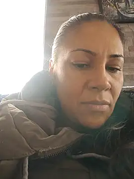 KittyHoleshot87 online show from February 19, 2026, 2:46 pm