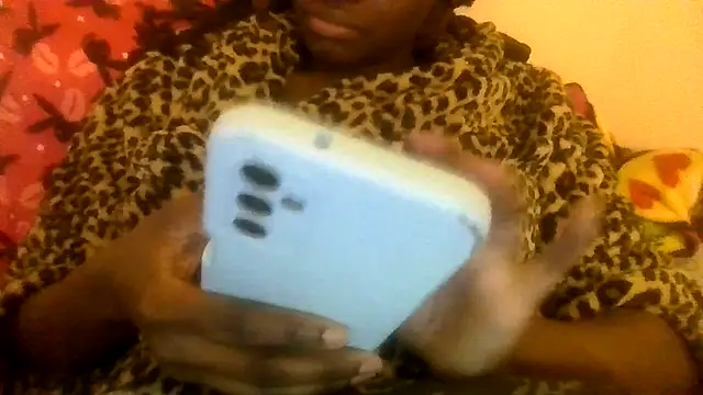 prettymaa online show from September 25, 2025, 3:10 am