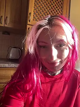 Snapshot of Nina_Blum_ chatting on November 18, 2025, 6:29 am Nina Blum online show from November 18, 2025, 6:29 am