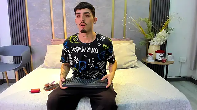 NikoStone  online show from October 24, 2025, 4:20 am