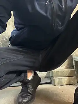 bmwe71 online show from November 18, 2025, 11:58 am