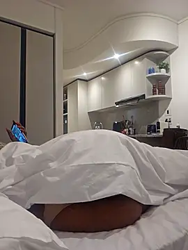 Snapshot of trickyOne chatting on October 12, 2025, 9:58 pm trickyOne online show from October 12, 2025, 9:58 pm