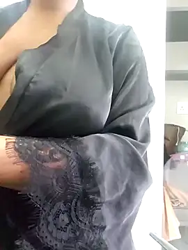 Snapshot of trickyOne chatting on November 15, 2025, 6:22 am trickyOne online show from November 15, 2025, 6:22 am