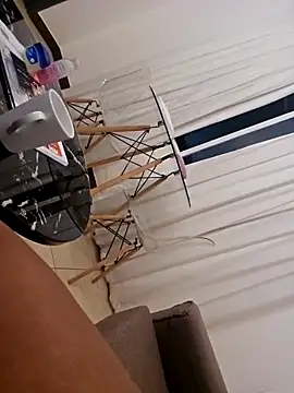 Snapshot of trickyOne chatting on December 13, 2025, 7:53 pm trickyOne online show from December 13, 2025, 7:53 pm