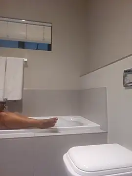 Snapshot of trickyOne chatting on December 20, 2025, 8:38 pm trickyOne online show from December 20, 2025, 8:38 pm