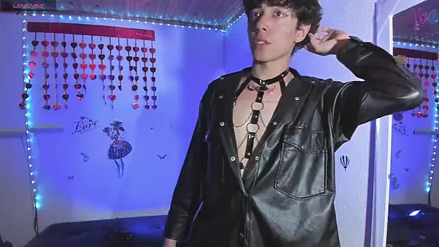 Dani Lips  online show from September 16, 2025, 7:04 pm