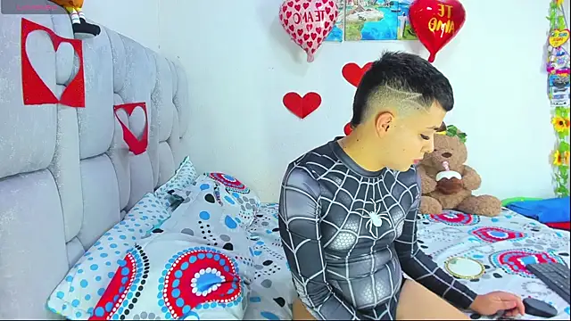 christopher Hot online show from February 17, 2026, 7:53 pm