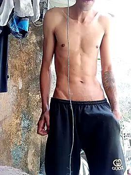 Dedede32 online show from November 25, 2025, 2:17 pm