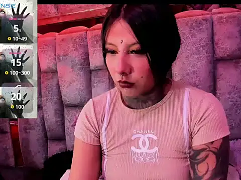 missashlyrosette online show from September 15, 2025, 7:36 pm