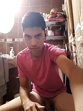 aispuro8505 online show from October 9, 2025, 5:44 pm