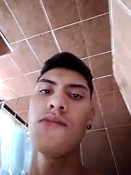 aispuro8505 online show from November 10, 2025, 4:44 am