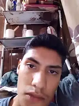 aispuro8505 online show from November 28, 2025, 7:11 am