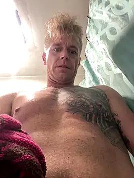 Snapshot of DILFiGuess11 chatting on September 16, 2025, 11:33 am DILFiGuess11 online show from September 16, 2025, 11:33 am