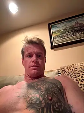 Snapshot of DILFiGuess11 chatting on November 4, 2025, 4:44 am DILFiGuess11 online show from November 4, 2025, 4:44 am