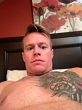 Snapshot of DILFiGuess11 chatting on November 8, 2025, 5:40 am DILFiGuess11 online show from November 8, 2025, 5:40 am