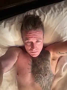 Snapshot of DILFiGuess11 chatting on November 12, 2025, 1:44 pm DILFiGuess11 online show from November 12, 2025, 1:44 pm