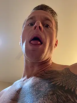 Snapshot of DILFiGuess11 chatting on November 13, 2025, 5:23 pm DILFiGuess11 online show from November 13, 2025, 5:23 pm