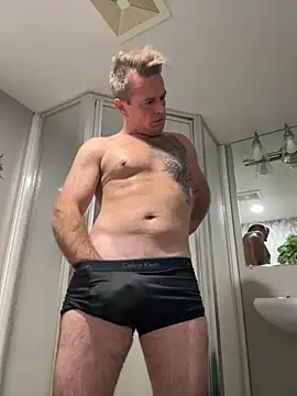 Snapshot of DILFiGuess11 chatting on November 18, 2025, 6:45 pm DILFiGuess11 online show from November 18, 2025, 6:45 pm