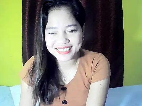 xmaldita18 online show from September 15, 2025, 5:57 pm