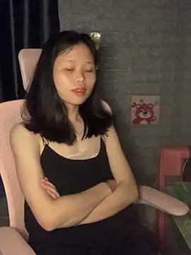 Snapshot of _Mon_23 chatting on September 10, 2025, 3:28 am Mon 23 online show from September 10, 2025, 3:28 am