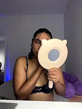 ViolettaMiller  online show from October 9, 2025, 3:15 am