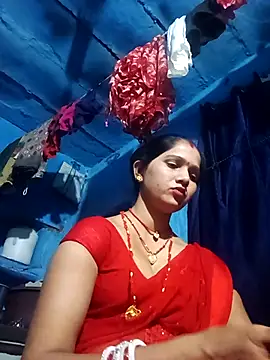 Snapshot of Jooli_xx chatting on April 19, 2026, 3:33 pm Jooli xx online show from April 19, 2026, 3:33 pm