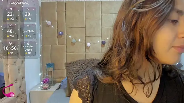 ambar 69  online show from November 2, 2025, 4:15 am