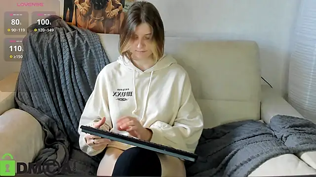 Snapshot of Agnes_Passero chatting on September 18, 2025, 7:54 am Agnes Passero online show from September 18, 2025, 7:54 am